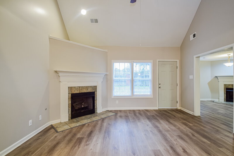 2,130/Mo, 4351 Zachary St Millington, TN 38053 Living Room View