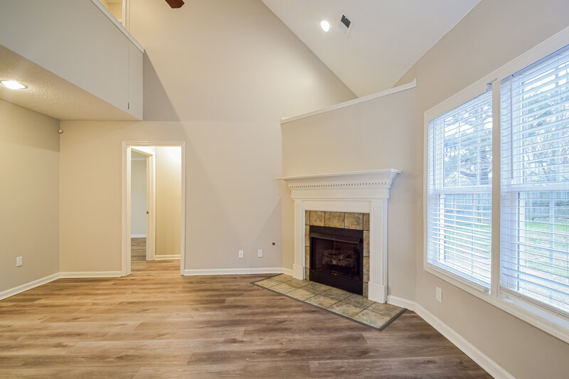 2,130/Mo, 4351 Zachary St Millington, TN 38053 Living Room View 2