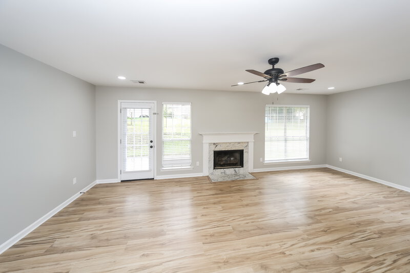 1,705/Mo, 965 Waterford Pl Southaven, MS 38671 Living Room View