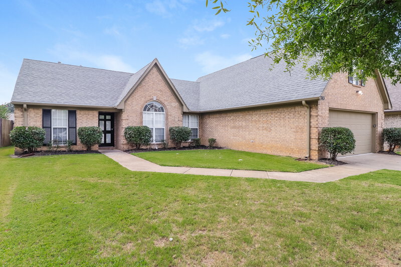 1,780/Mo, 5763 Hunters Chase Dr Southaven, MS 38672 Front View