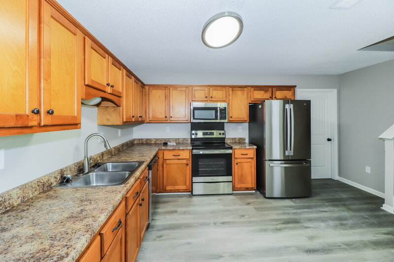 1,780/Mo, 5763 Hunters Chase Dr Southaven, MS 38672 Kitchen View 2