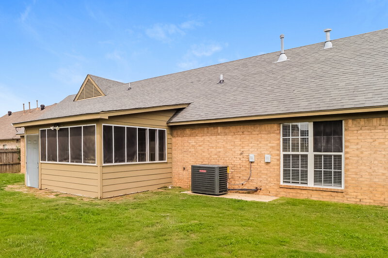1,780/Mo, 5763 Hunters Chase Dr Southaven, MS 38672 Rear View
