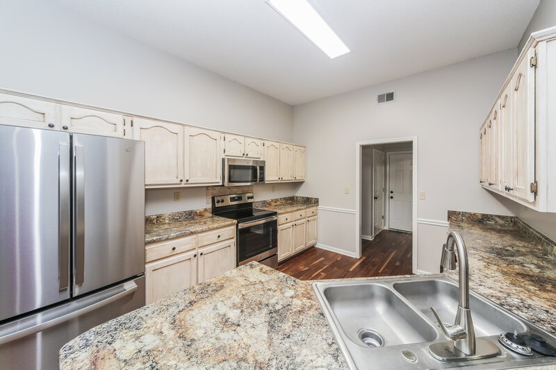 1,770/Mo, 5712 Michaelson Dr Olive Branch, MS 38654 Kitchen View