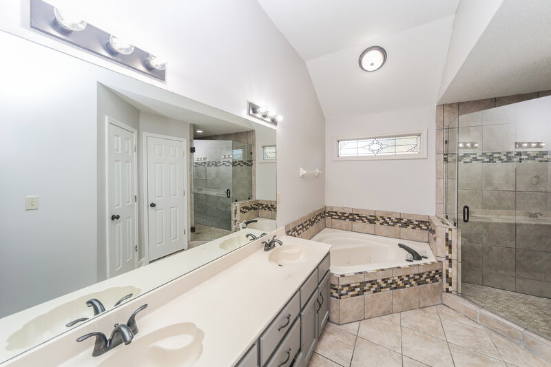 1,770/Mo, 5712 Michaelson Dr Olive Branch, MS 38654 Main Bathroom View 2