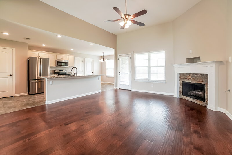 2,275/Mo, 3173 Greenhouse Dr Southaven, MS 38672 Living Room View 2