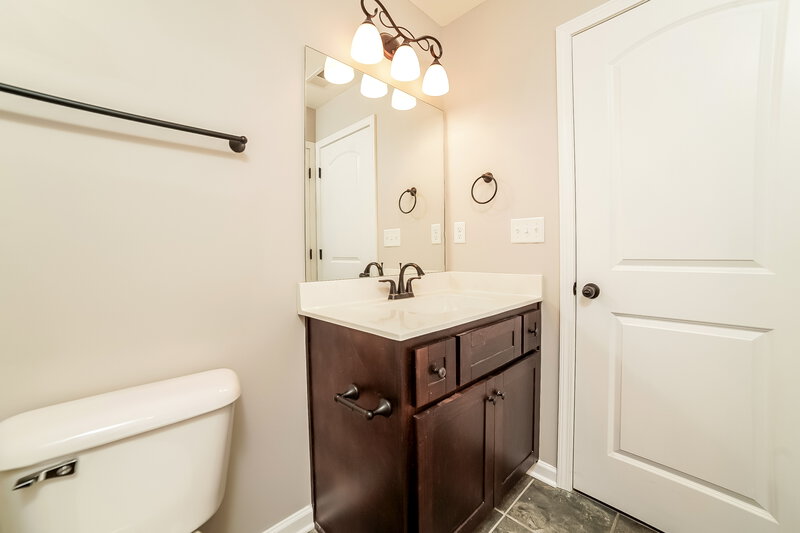 2,275/Mo, 3173 Greenhouse Dr Southaven, MS 38672 Bathroom View