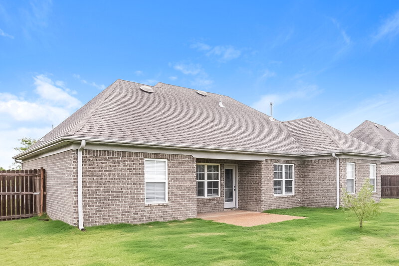 2,275/Mo, 3173 Greenhouse Dr Southaven, MS 38672 Rear View