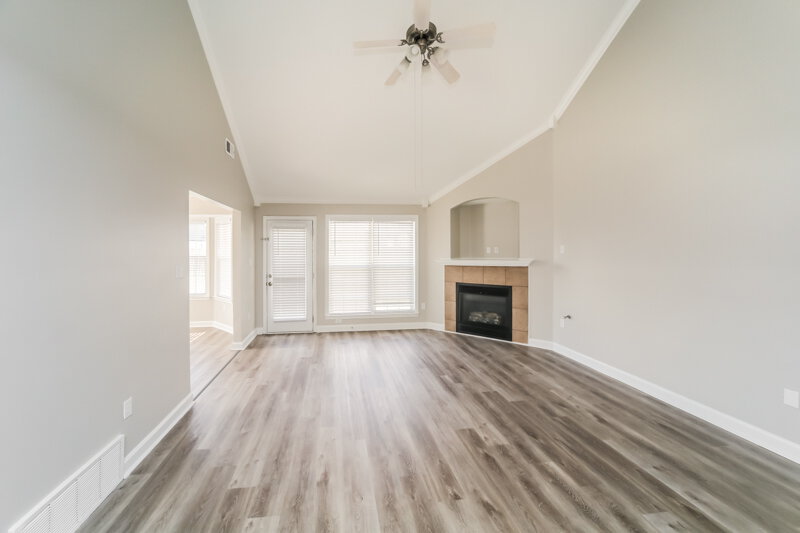 3,390/Mo, 6454 Coleman Rd Olive Branch, MS 38654 Living Room View