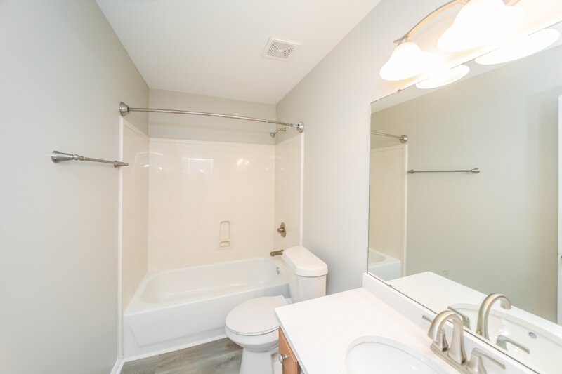 3,390/Mo, 6454 Coleman Rd Olive Branch, MS 38654 Bathroom View 2