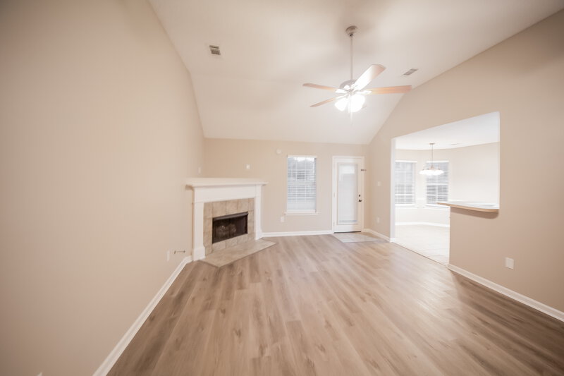 1,690/Mo, 5616 Sparrow Run Olive Branch, MS 38654 Living Room View