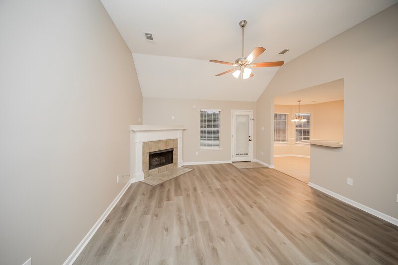 1,690/Mo, 5616 Sparrow Run Olive Branch, MS 38654 Living Room View 2