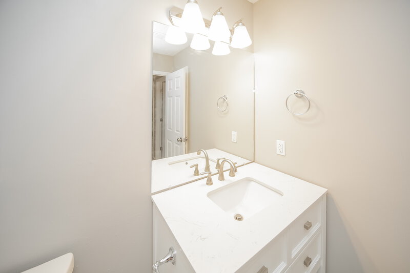 1,690/Mo, 5616 Sparrow Run Olive Branch, MS 38654 Bathroom View