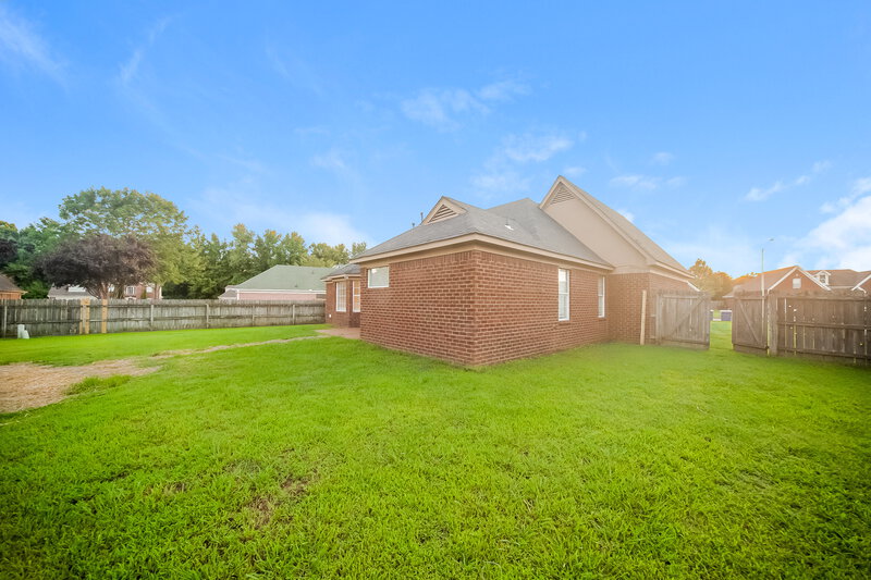 1,690/Mo, 5616 Sparrow Run Olive Branch, MS 38654 Rear View