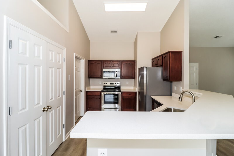 2,530/Mo, 8285 Willow Dr Southaven, MS 38671 Kitchen View