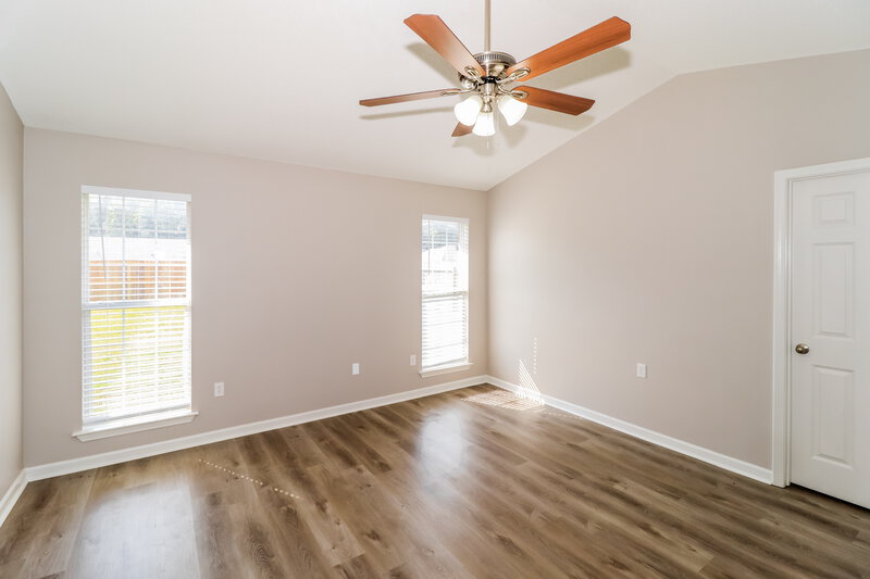 2,530/Mo, 8285 Willow Dr Southaven, MS 38671 Main Bedroom View 2