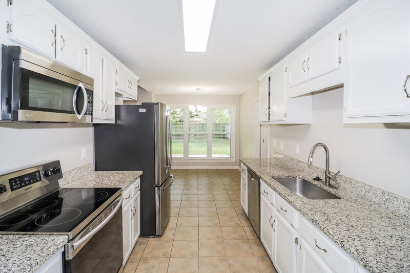 3,250/Mo, 5878 White Ridge Cir W Olive Branch, MS 38654 Kitchen View 2