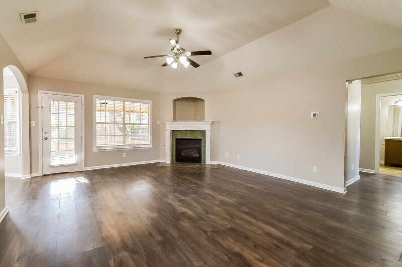 2,035/Mo, 7843 Plantation Ridge Cv Olive Branch, MS 38654 Living Room View