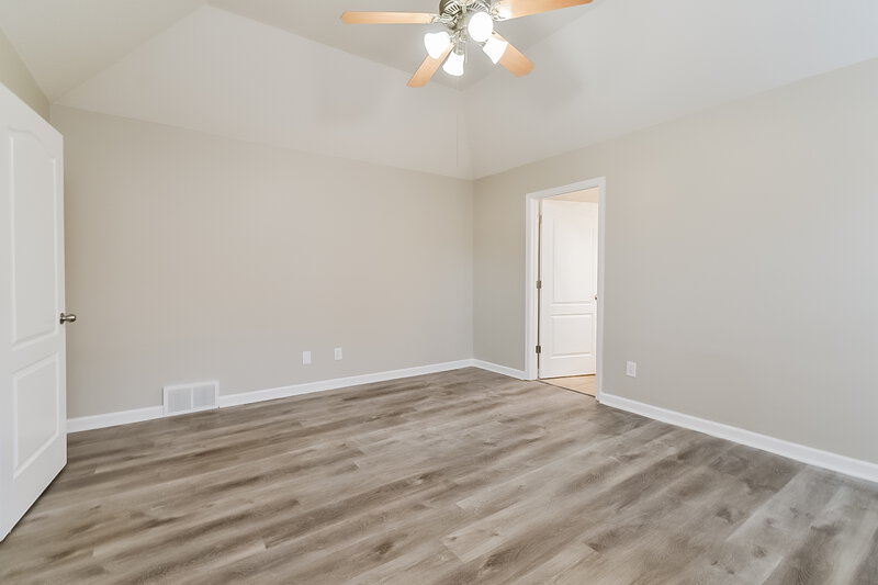 2,035/Mo, 7843 Plantation Ridge Cv Olive Branch, MS 38654 Main Bedroom View 2