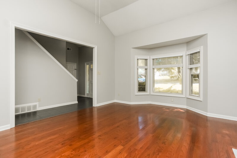 1,990/Mo, 8772 Cedar Mills Cir Cordova, TN 38016 Living Room View 2