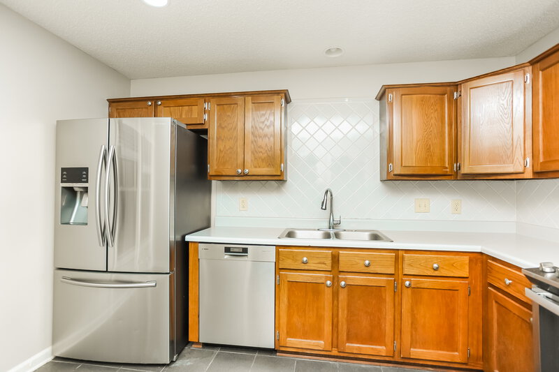 1,990/Mo, 8772 Cedar Mills Cir Cordova, TN 38016 Kitchen View