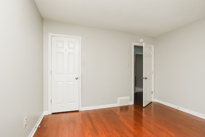 1,990/Mo, 8772 Cedar Mills Cir Cordova, TN 38016 Bedroom View 2