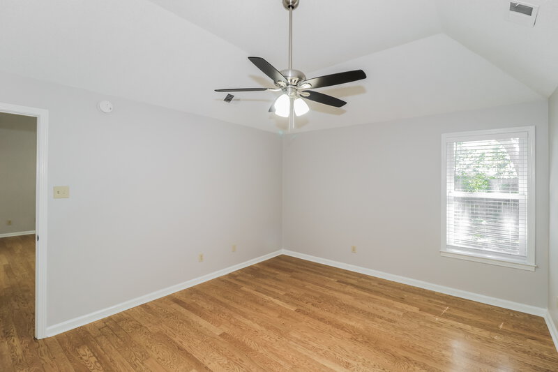 1,925/Mo, 7439 Overcreek Ln Bartlett, TN 38133 Main Bedroom View 2