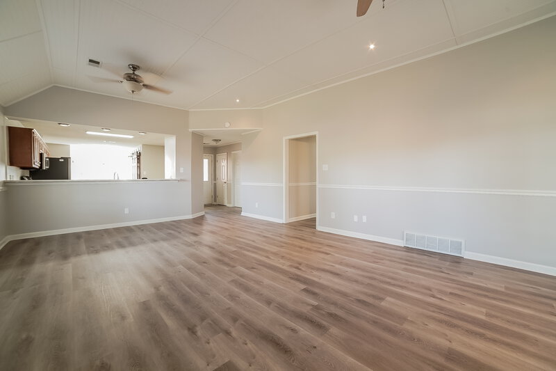 1,735/Mo, 7413 Tack Cv Southaven, MS 38671 Living Room View