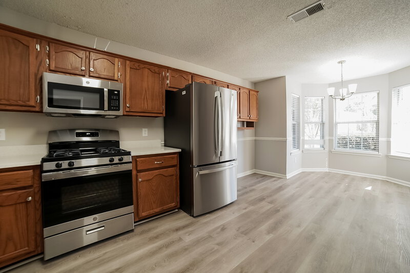 1,735/Mo, 7413 Tack Cv Southaven, MS 38671 Kitchen View 2