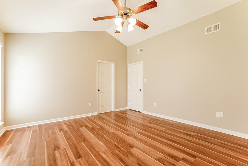 2,710/Mo, 7089 Willow Point Dr Horn Lake, MS 38637 Main Bedroomm View