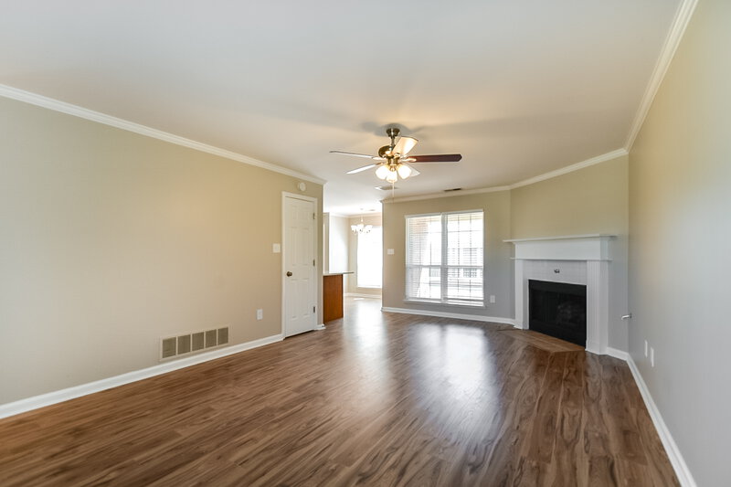 1,970/Mo, 2121 Ansley Park Ln Southaven, MS 38672 Living Room View 2