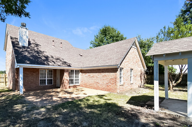 1,970/Mo, 2121 Ansley Park Ln Southaven, MS 38672 Rear View