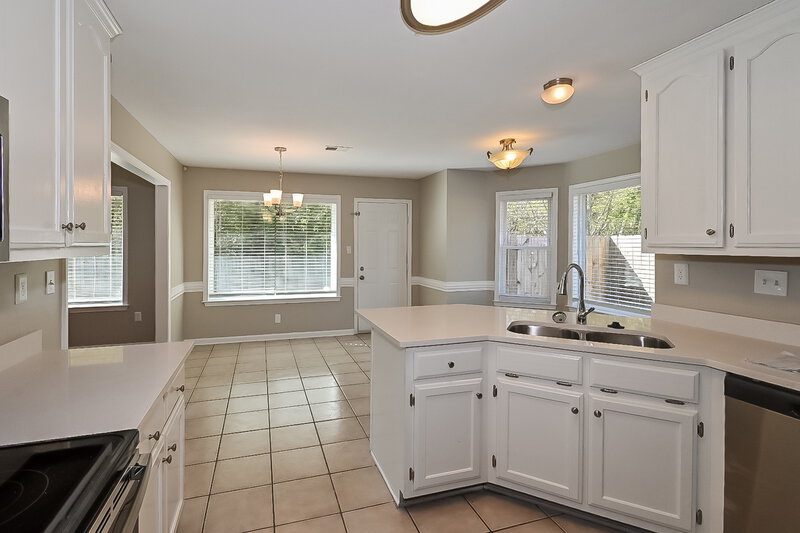 2,320/Mo, 13031 Sandbourne South Olive Branch, MS 38654 Kitchen View 2