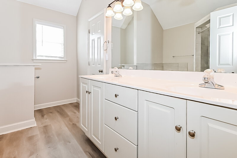 2,200/Mo, 7170 Fox Creek Dr Olive Branch, MS 38654 Bathroom View