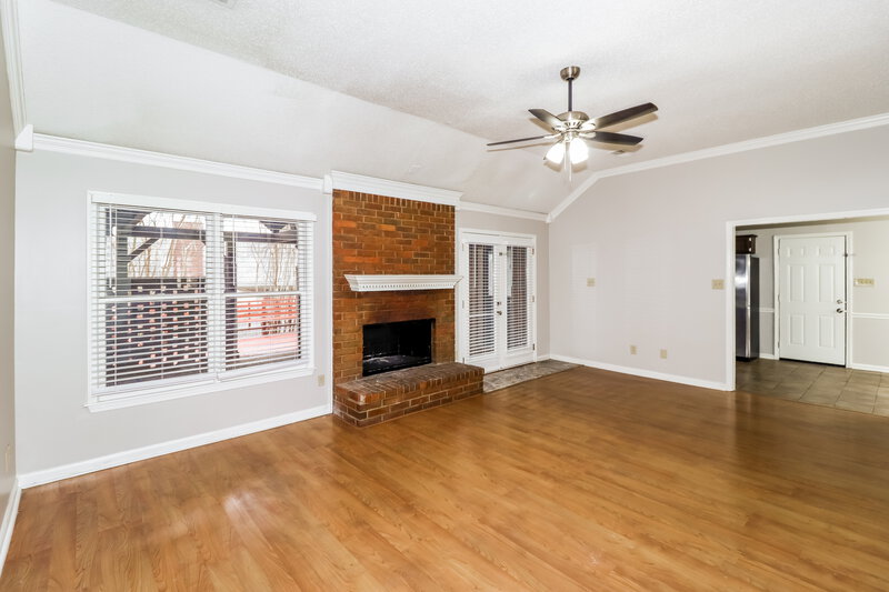 1,755/Mo, 4800 Harvest Knoll Cv S Memphis, TN 38125 Living Room View