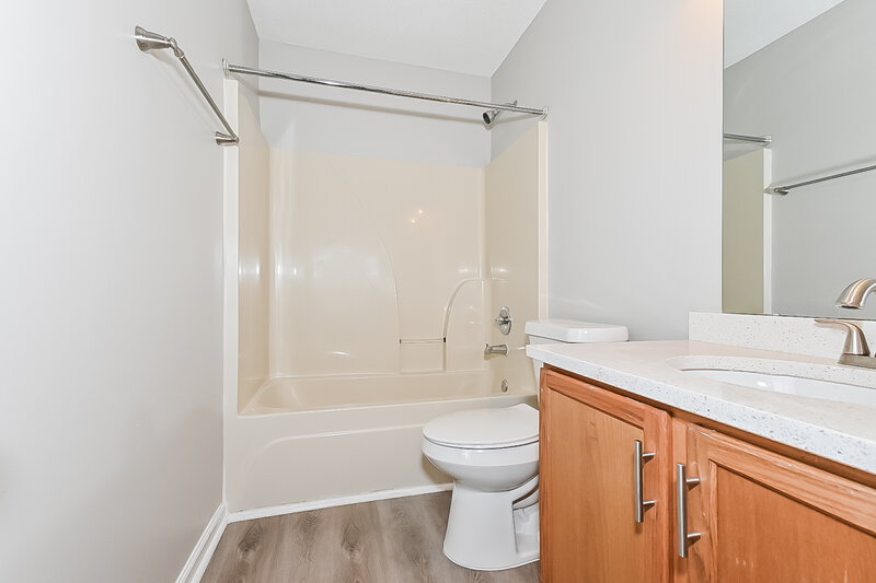 1,880/Mo, 5911 Magnolia Lakes Dr Olive Branch, MS 38654 Bathroom View