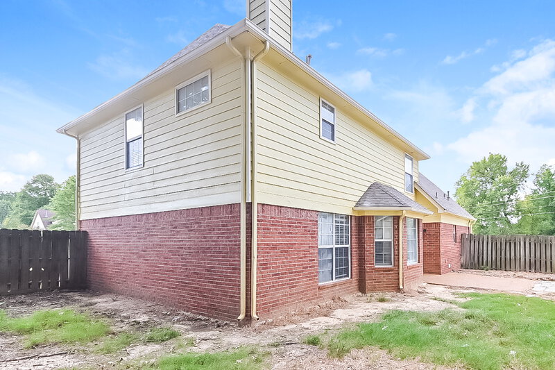 1,880/Mo, 5911 Magnolia Lakes Dr Olive Branch, MS 38654 Rear View