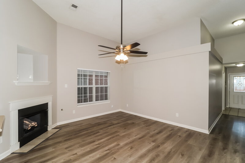 1,495/Mo, 2731 Maggie Woods Pl Arlington, TN 38002 Living Room View