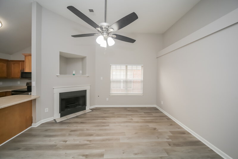 1,580/Mo, 2731 Maggie Woods Pl Arlington, TN 38002 Living Room View 2