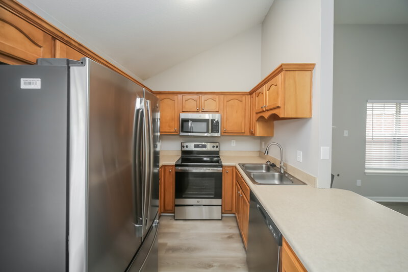 1,580/Mo, 2731 Maggie Woods Pl Arlington, TN 38002 Kitchen View 2