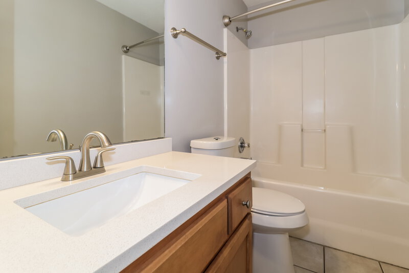 1,495/Mo, 2731 Maggie Woods Pl Arlington, TN 38002 Bathroom View