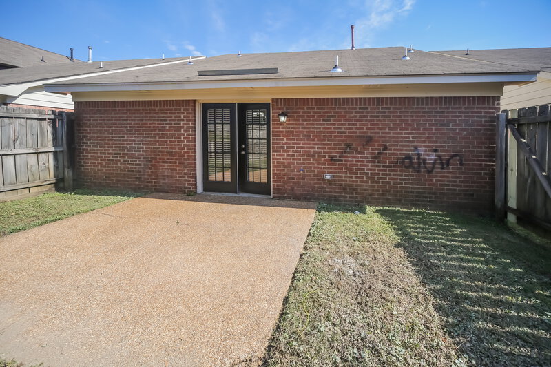 1,580/Mo, 2731 Maggie Woods Pl Arlington, TN 38002 Rear View
