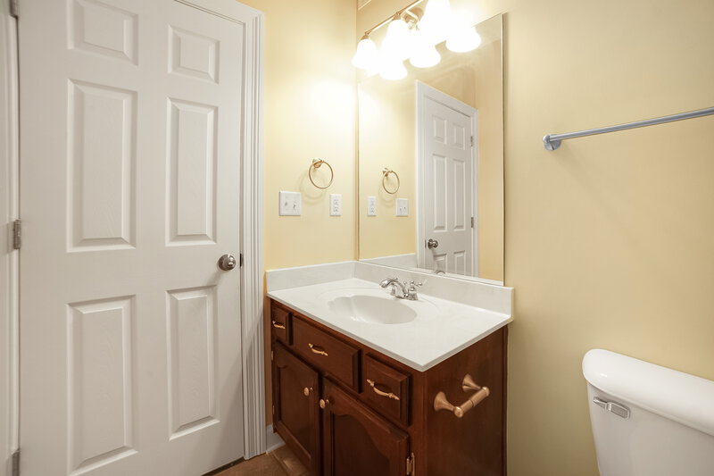 3,210/Mo, 2875 Liverpool Ln Southaven, MS 38671 Powder Room View