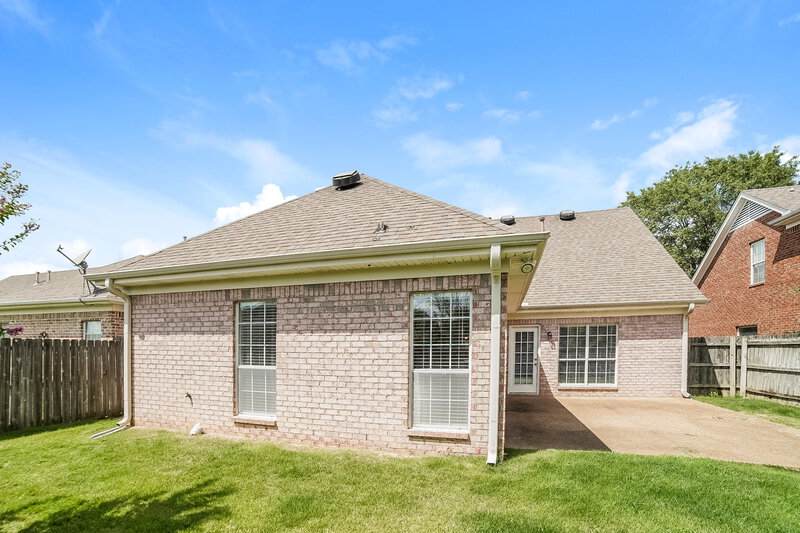 3,210/Mo, 2875 Liverpool Ln Southaven, MS 38671 Rear View
