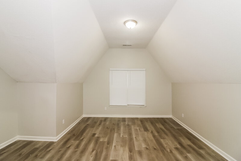 2,890/Mo, 636 Old River Cv Cordova, TN 38018 Loft View