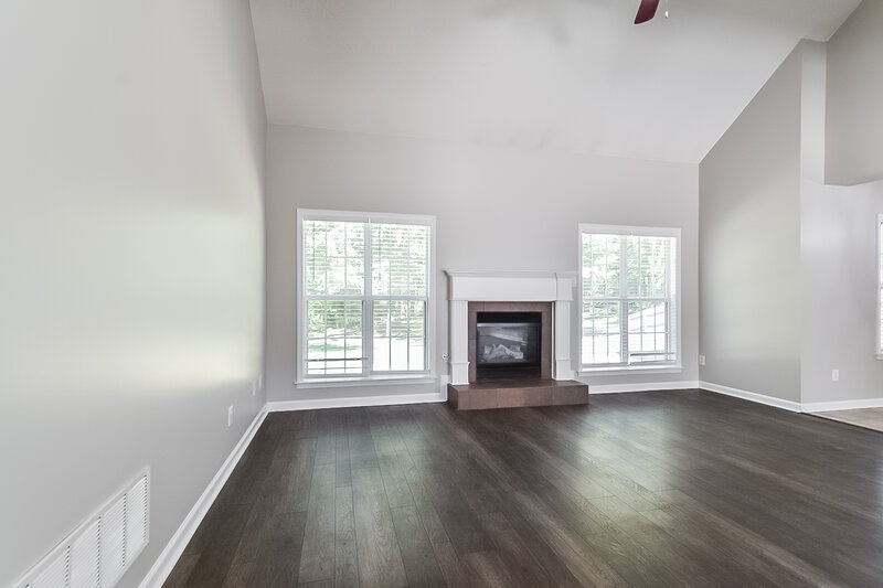 2,575/Mo, 2007 Westwind Dr Nesbit, MS 38651 Living Room View