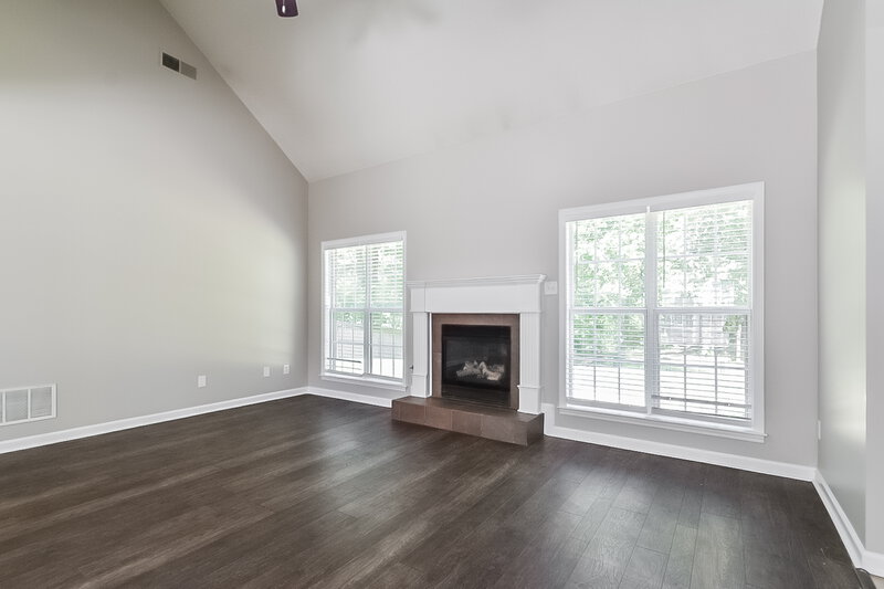 2,575/Mo, 2007 Westwind Dr Nesbit, MS 38651 Living Room View 2