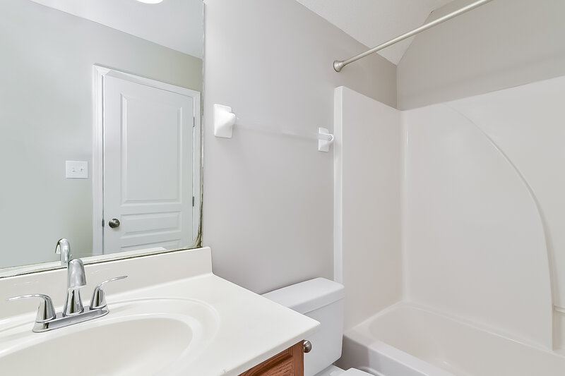2,575/Mo, 2007 Westwind Dr Nesbit, MS 38651 Bathroom View