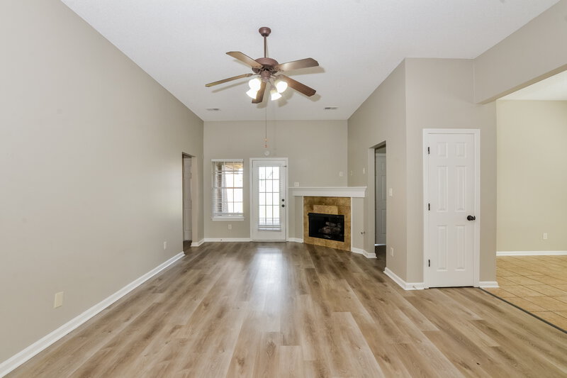1,960/Mo, 9018 Billy Pat Dr Olive Branch, MS 38654 Living Room View