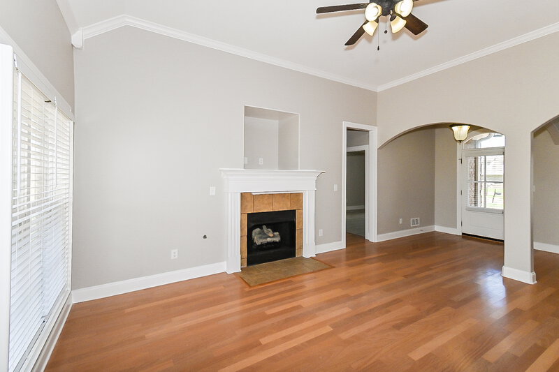 2,325/Mo, 2807 Malabar Pl Southaven, MS 38672 Living Room View 2