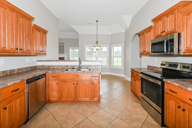 2,325/Mo, 2807 Malabar Pl Southaven, MS 38672 Kitchen View